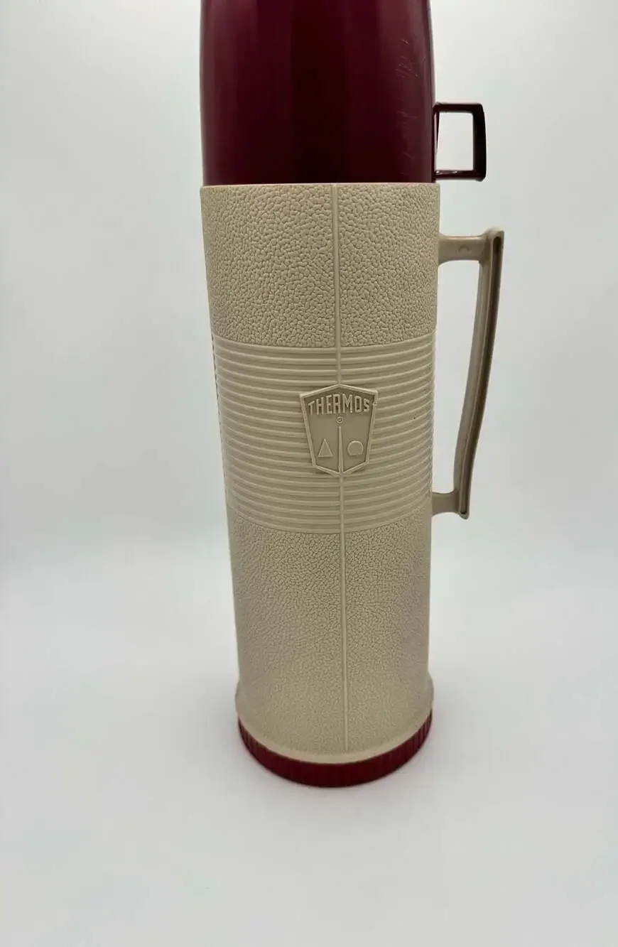 Vintage  Thermos  Co. Model 2402 1 Quart Vacuum Bottle in Cream and Red